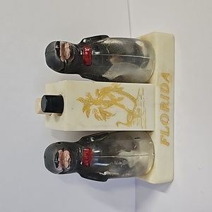 VINTAGE FLORIDA SOUVENIR  DOLPHINS SALT & PEPPER SHAKER SET